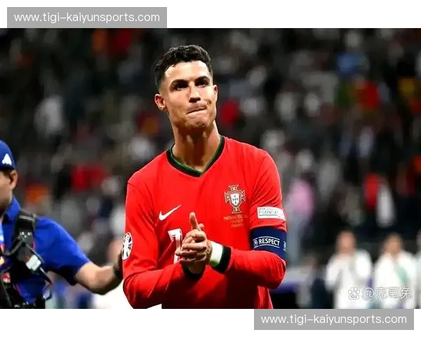 绿茵史诗:C罗与巴萨恩怨情仇,一场永不落幕的对决 绿茵史诗:C罗与巴萨恩怨情仇,一场永不落幕的对决